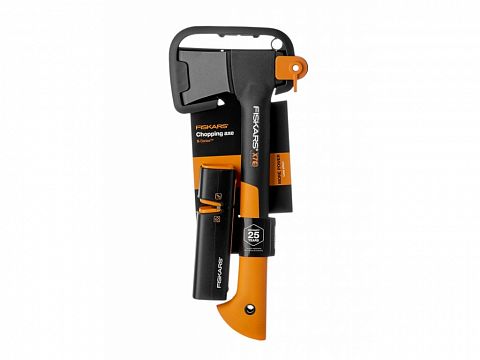Комплект FISKARS топор Х7 + точилка
